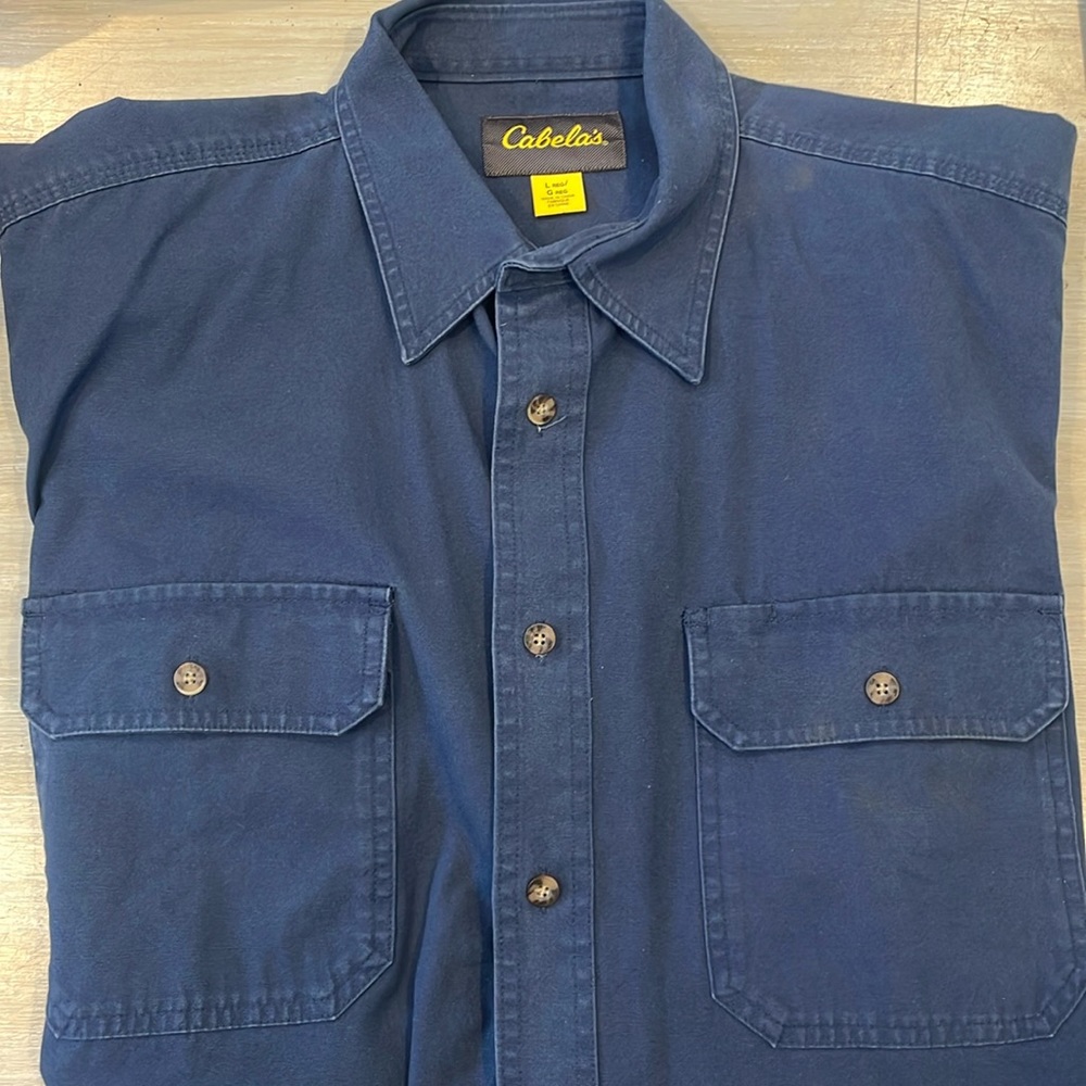 CABELA’S Button down short sleeve shirt